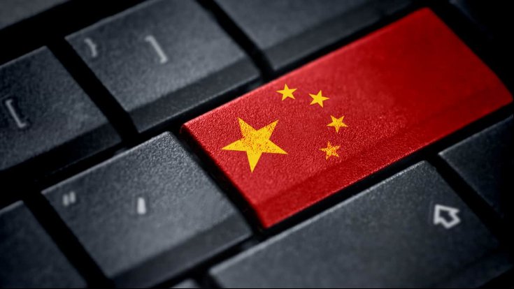 Kiinan lippu tietokoneen näppäimistöllä — digitaalinen vaikutusvalta